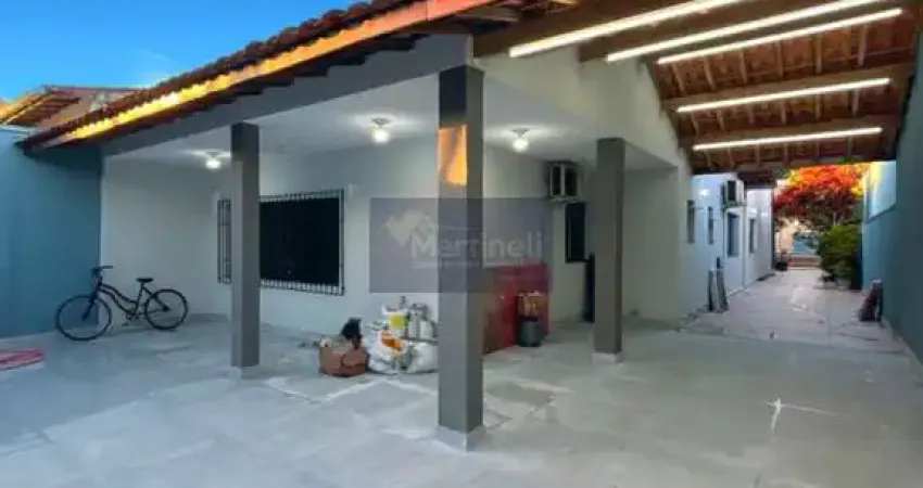 Casa à venda em itanhaém-sp na praia dos sonhos: 3 quartos, 2 suítes, 1 sala, 3 banheiros, 3 vagas de garagem, 158m².