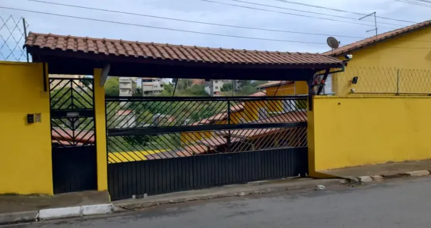 Vendo Sobrado de condomínio, proporcionando toda o conforto e segurança que sua família merece!