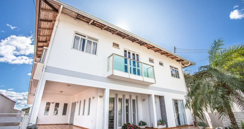 Excelente residência no bairro Água Verde com linda vista panorâmica