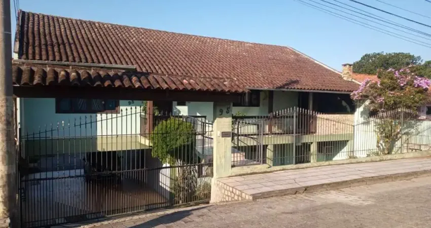 Casa Multifamiliar 5 Dormitórios Bairro Velha - Blumenau