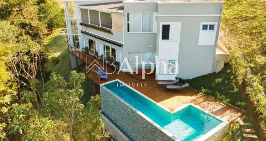 Casa à venda no Condomínio Park Mantiqueira em Santo Antônio do Pinhal - SP.