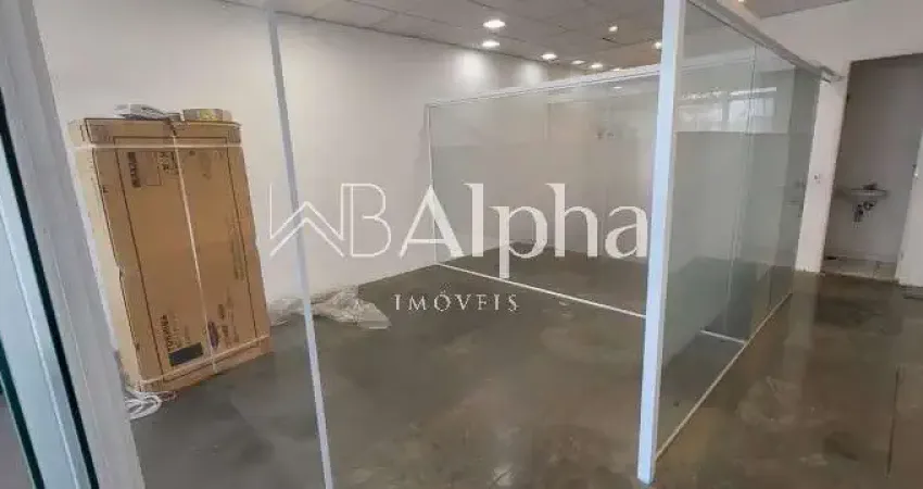 Sala comercial a venda no Edifício CEA 1 em Alphaville - SP