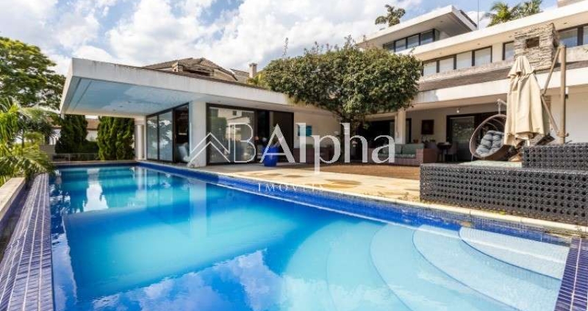 Casa para locação e venda no Residencial Alphaville 8 em Santana de Parnaíba - SP