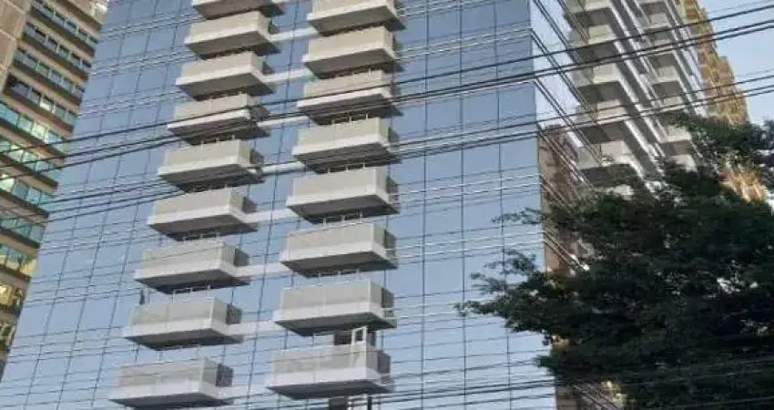 Aluguel de Sala Comercial de Alto Padrão em Alphaville Centro Industrial E Empresarial - 100m², 2 vagas de garagem.