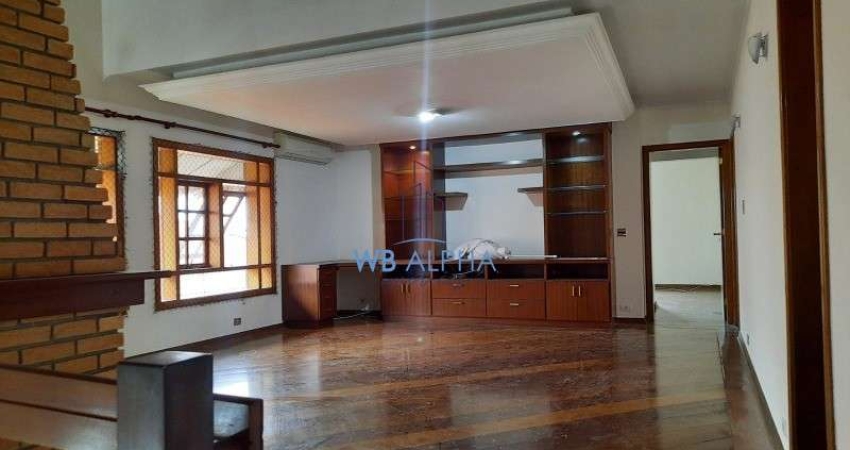 Casa à venda no Residencial Alphaville 9 em Santana de Parnaíba - SP