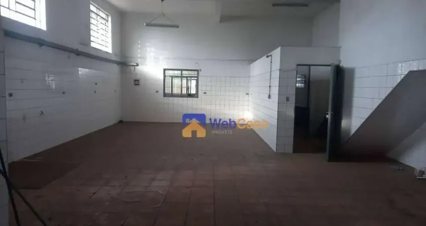 Salão Aluga R$ 3.000,00 /160m²² /1°Andar /Vila Carmosina  SP .