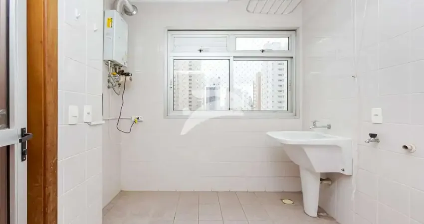 Apartamento com 3 quartos para alugar no Água Verde, Curitiba