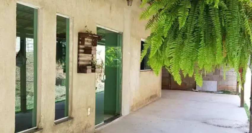 Casa à venda por R$ 500.000,00 - Vila Ipê Amarelo - Contagem/MG