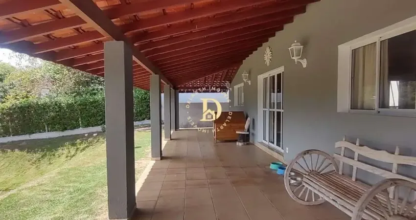 Chácara em Condominio Fechado - Indaiatuba - com 3 casas - 696,45m2