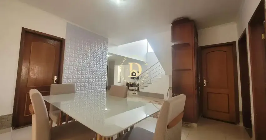Sobrado - Cidade Jardim - Jacareí/SP - 04 Dormitórios (01 Suíte) - 273 m²