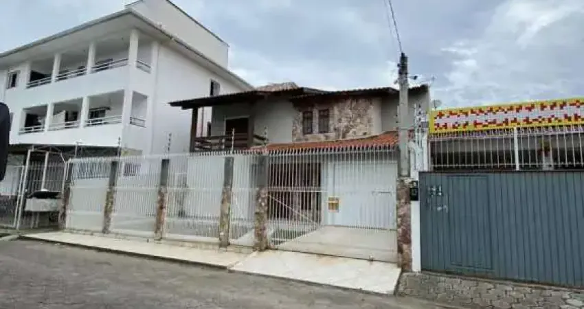 CASA 3 QUARTOS NA BARRA DO AIRIRIU COM TERRENO E GALPÃO - CA1173