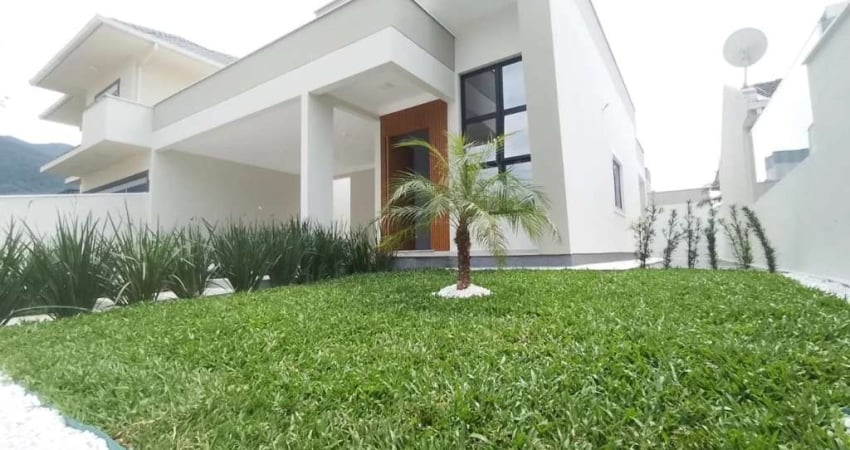 Casa em condomínio com 137m2 na Praia De Fora, Palhoca - CA1623