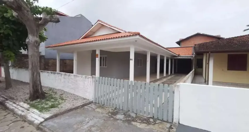 Casa com 4 quartos à venda na Rua Lauro Locks, Praia de Fora, Palhoça