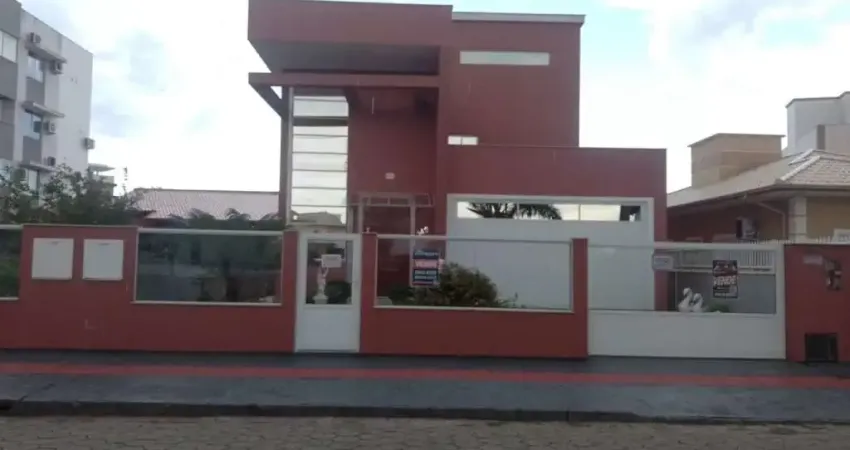 CASA INCRIVEL COM 3 QUARTOS NA PRAIA DE FORA - CA1704