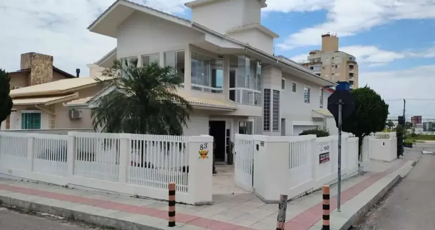 Casa com 4 quartos à venda na Rua Varese, Pagani, Palhoça