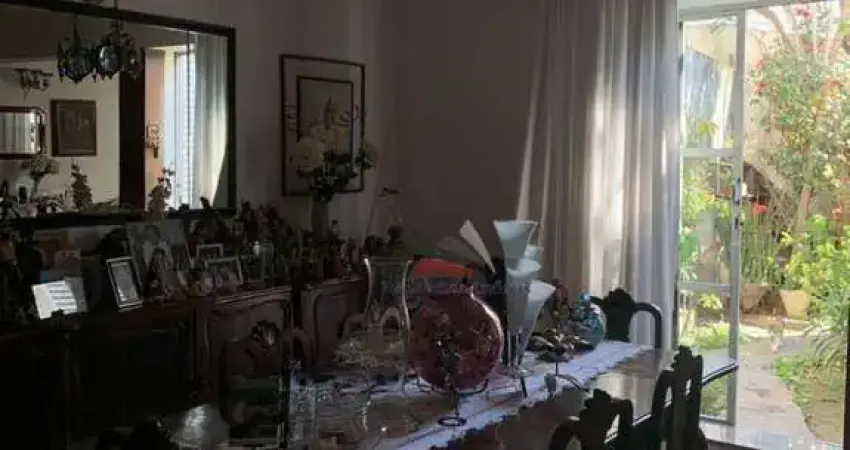 Casa com 3 quartos à venda na Rua Afonso Pena, Centro, Mogi das Cruzes