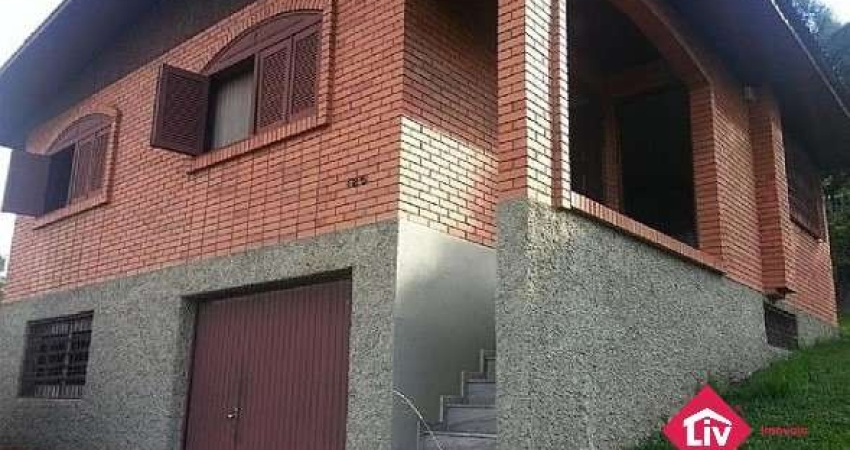 Casa para Venda - 200m², 3 dormitórios, 2 vagas - Pioneiro