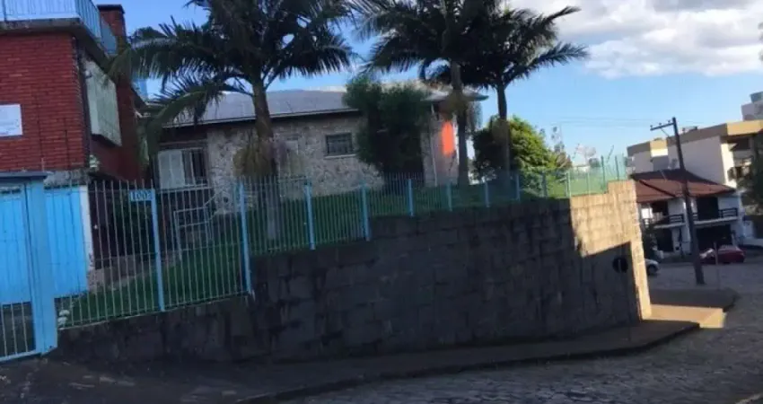 Casa para Venda - 200m², 3 dormitórios, 2 vagas - Santa Catarina