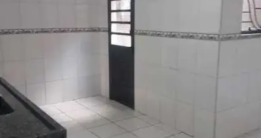Sobrado 02 dormitórios com 01 suíte em Jardim Guaíba  -  Sorocaba