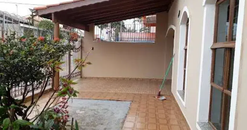 Casa 03 dorms e 01 suíte em Jardim Zulmira  -  Sorocaba