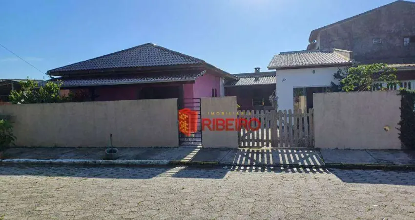 Casa com 2 dormitórios à venda, 150 m² por R$ 430.000,00 - Centro - Balneário Arroio do Silva/SC
