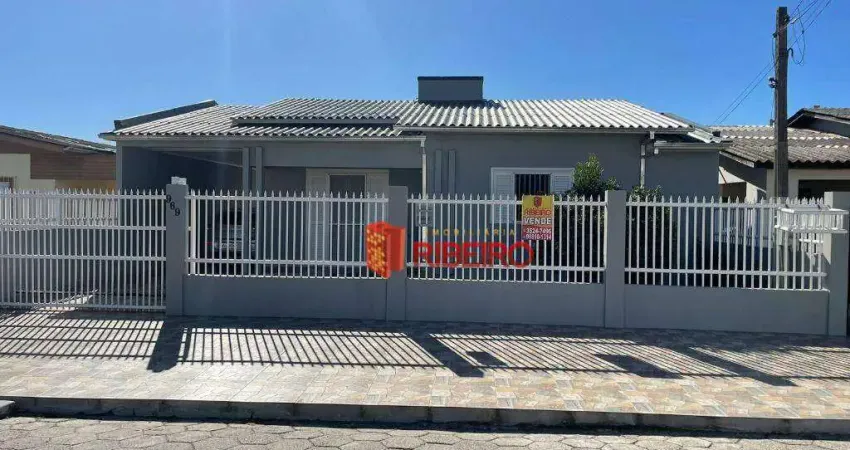 Casa à venda, 253 m² por R$ 795.000,00 - Divinéia - Araranguá/SC