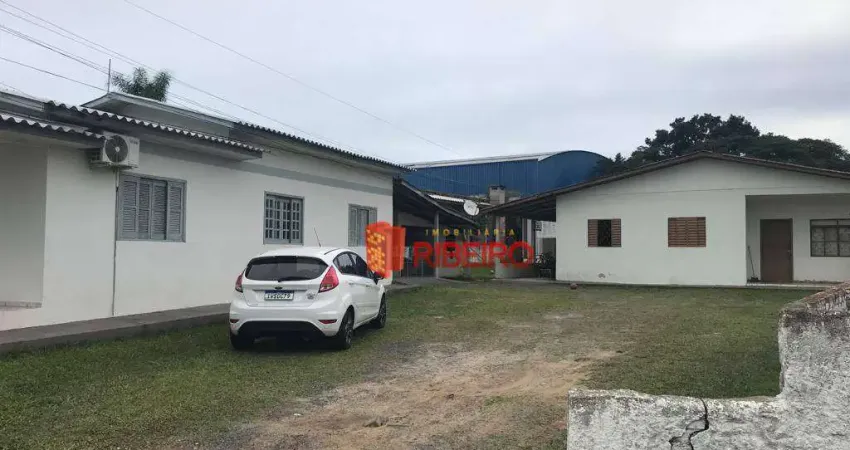 Casa à venda por R$ 750.000,00 - Cidade Alta - Araranguá/SC