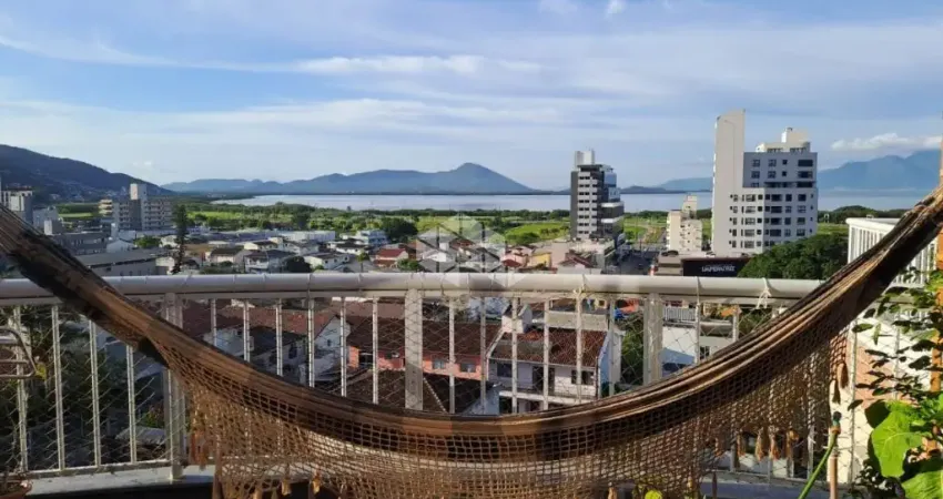 COBERTURA COM 3 QUARTOS SENDO 1 SUÍTE 2 VAGAS E VISTA MAR SACO DOS LIMÕES FLORIANÓPOLIS