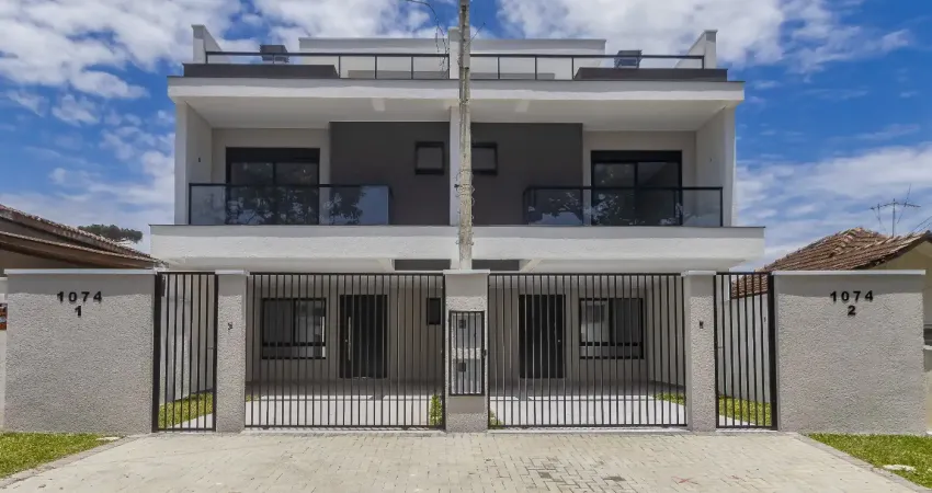 Sobrados belíssimos com amplo terreno localizados no jardim social