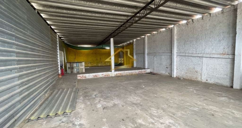 BARRACÃO COM DOCA EM QUATRO BARRAS