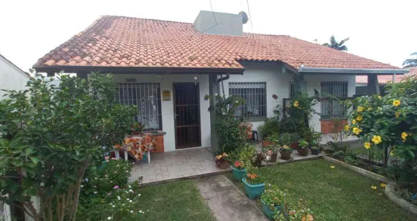 Sobrado 03 Dorm à venda no Bairro CAPÃO NOVO com 70 m² de área privativa