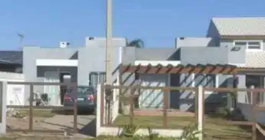 Casa 02 Dorm à venda no Bairro CAPÃO NOVO com 65 m² de área privativa - 2 vagas de garagem