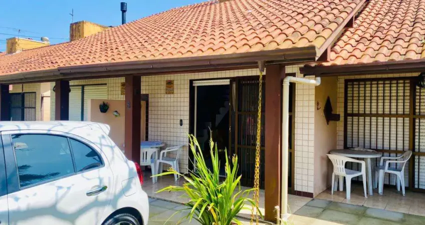 Sobrado 02 Dorm à venda no Bairro CAPÃO NOVO - 2 vagas de garagem