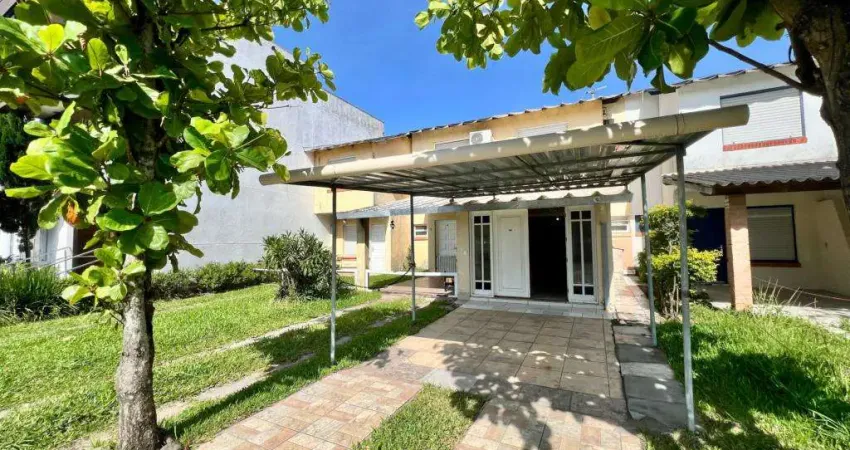 Sobrado 02 Dorm à venda no Bairro CAPÃO NOVO com 100 m² de área privativa - 1 vaga de garagem