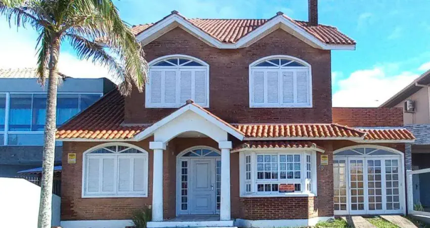 Casa 06 Dorm à venda no Bairro CAPÃO NOVO com 250 m² de área privativa - 3 vagas de garagem