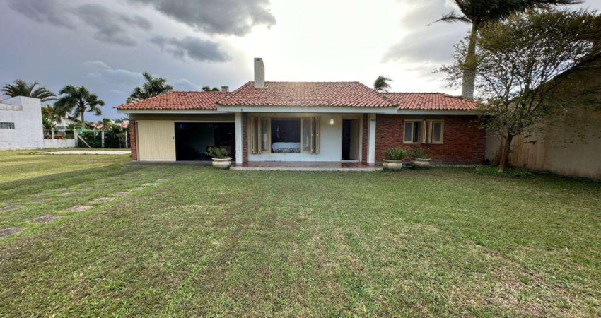 Casa 03 Dorm à venda no Bairro ATLÂNTIDA com 166 m² de área privativa - 2 vagas de garagem