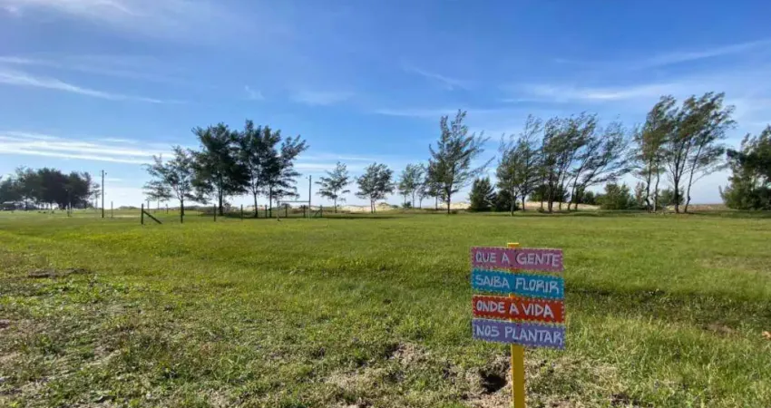 Terreno à venda na Avenida Paraguassu, 4115, Capão Novo, Capão da Canoa