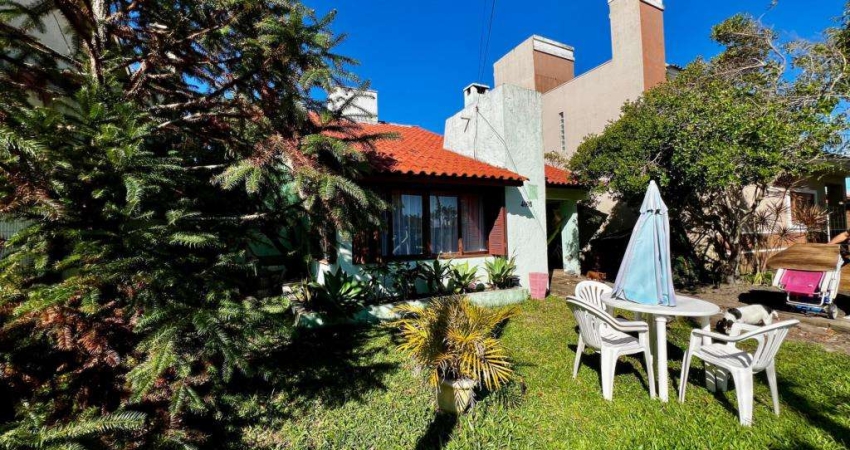 Casa 03 Dorm à venda no Bairro CAPÃO NOVO com 100 m² de área privativa - 1 vaga de garagem