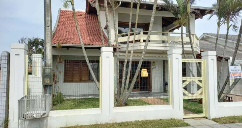 Casa 04 dorm à venda no bairro capão novo com 250 m² de área privativa - 3 vagas de garagem