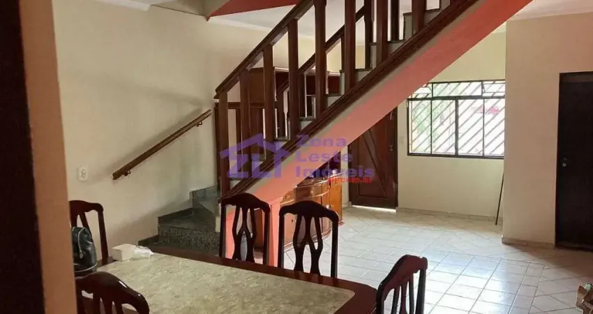 Ótimo sobrado em local privilegiado - Mooca - 4dorms. sendo 1 suíte- 3 vagas