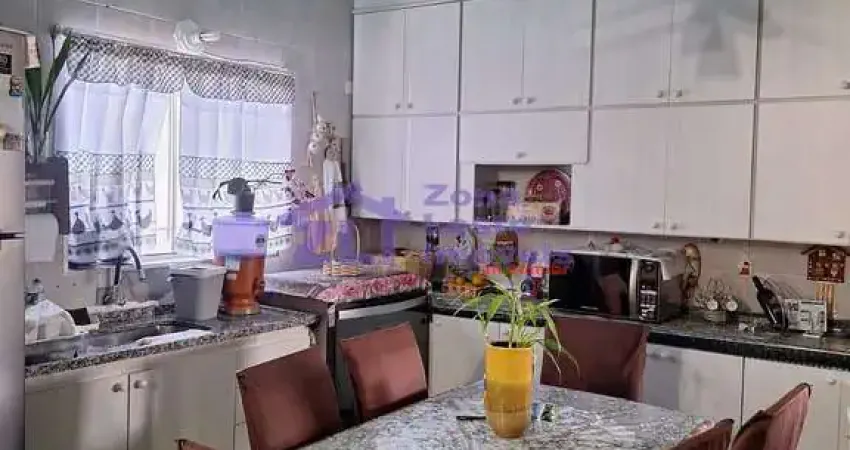 Casa com 3 quartos à venda na Rua Goiti, 369, Vila Campanela, São Paulo