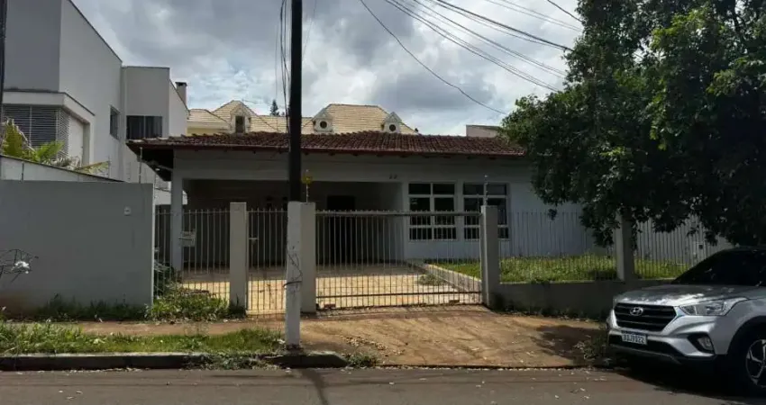Casa com 3 quartos para alugar na Rua Virgínia, 32, Kennedy, Londrina