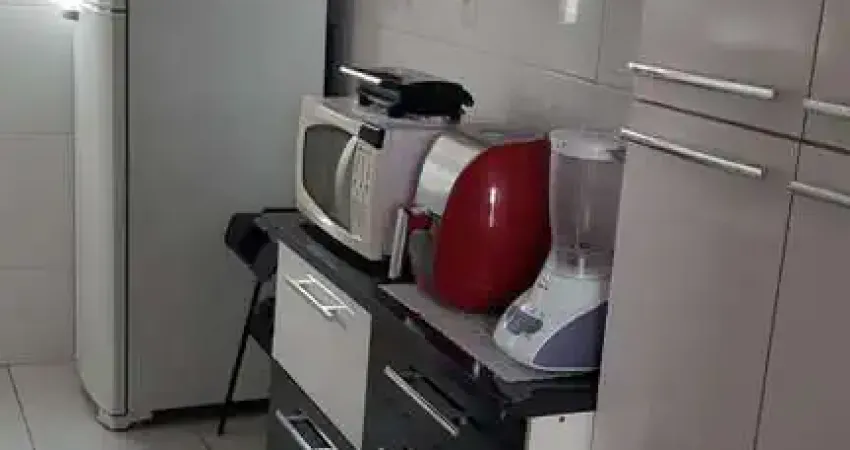 Apartamento a venda com 2 dormitórios no Residencial Ceci e Peri na Vila Lavínia