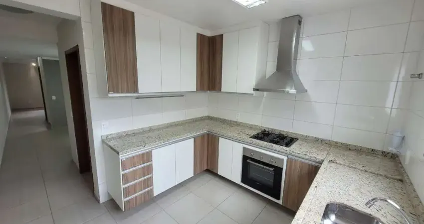 Casa a venda com 3 dormitórios na Vila Suissa em Mogi das Cruzes