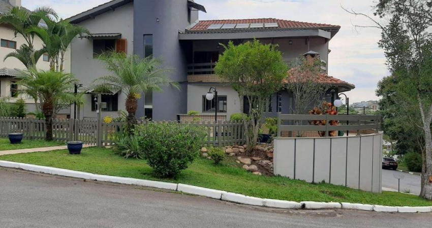 Casa alto padrão com 22 cômodos e 370m² no condomínio Arujá 5 em Arujá - SP