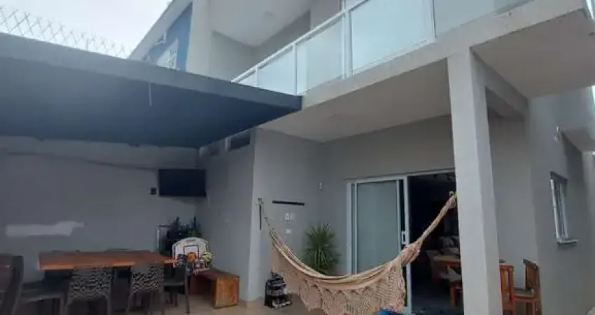 Linda casa para venda com 3 dormitórios na Villa Di César em Mogi das Cruzes.