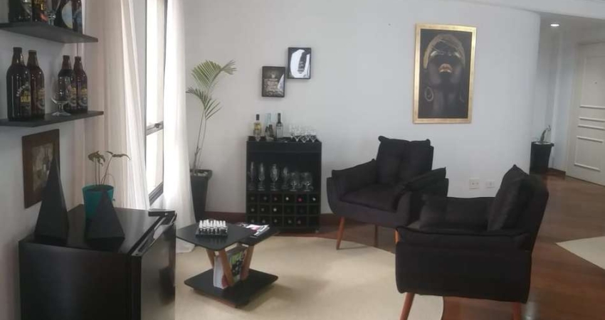 Apartamento mobiliado para venda com 3 suítes no Edifício Helbor Plaza.