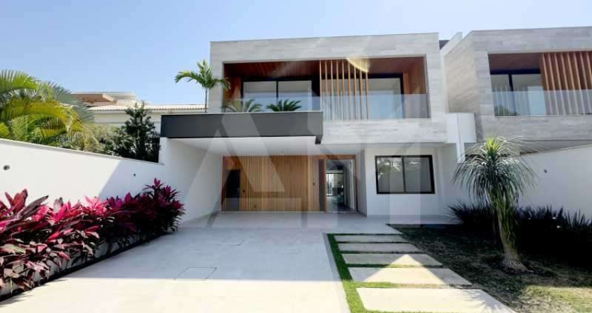 Casa em condomínio fechado com 4 quartos à venda na Rua Ivaldo de Azambuja, Barra da Tijuca, Rio de Janeiro