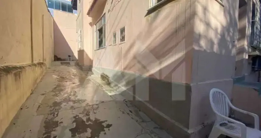Casa com 2 quartos à venda na Rua Rosa e Silva, Grajaú, Rio de Janeiro