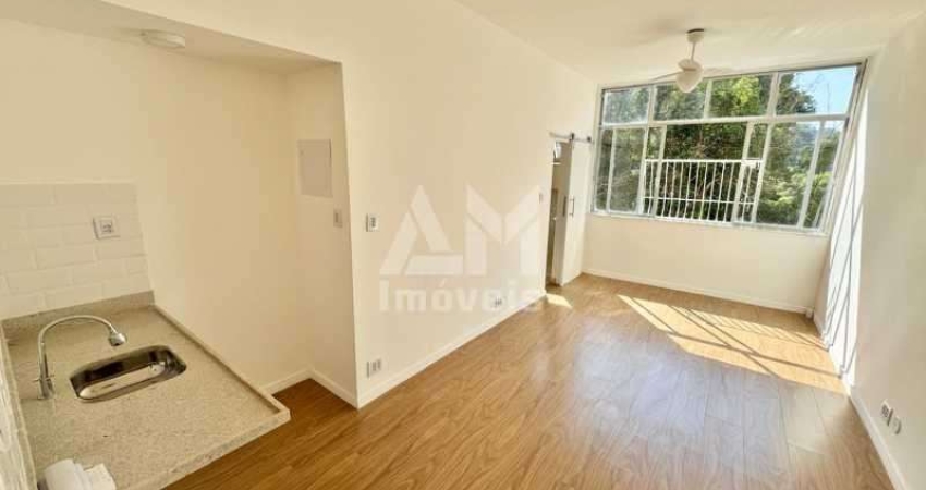 Loft à venda na Rua das Laranjeiras, Laranjeiras, Rio de Janeiro